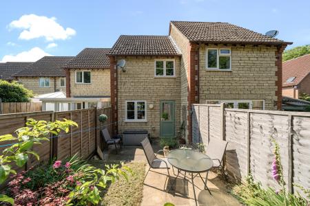 1 bedroom Terraced House to let in Little Acorns, Bishops Cleeve, Cheltenham, GL52