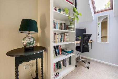 1 bedroom Terraced House to let in Little Acorns, Bishops Cleeve, Cheltenham, GL52