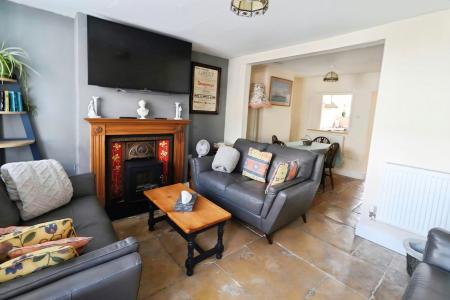 2 bedroom Cottage to let in North Street, Winchcombe, GL54