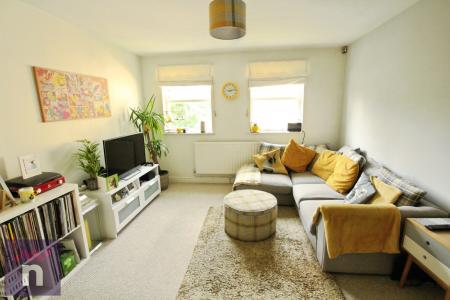 2 bedroom Flat to let in New Street,, Cheltenham, GL50