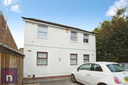 2 bedroom Flat to let in New Street,, Cheltenham, GL50
