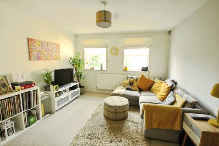 2 bedroom Flat to let in New Street,, Cheltenham, GL50