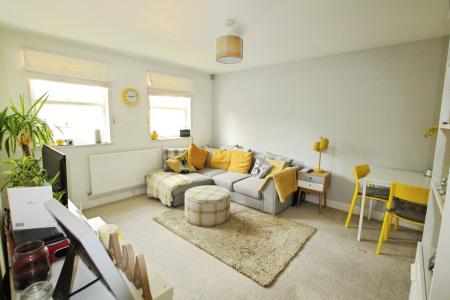 2 bedroom Flat to let in New Street,, Cheltenham, GL50