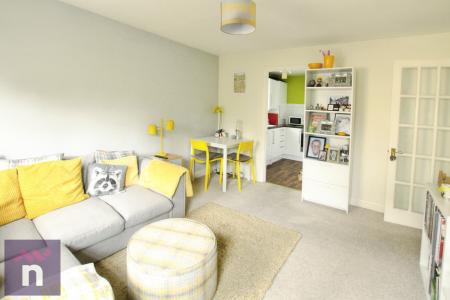 2 bedroom Flat to let in New Street,, Cheltenham, GL50