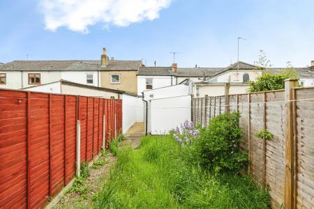 2 bedroom Terraced House to let in Rosehill Street, Cheltenham, GL52