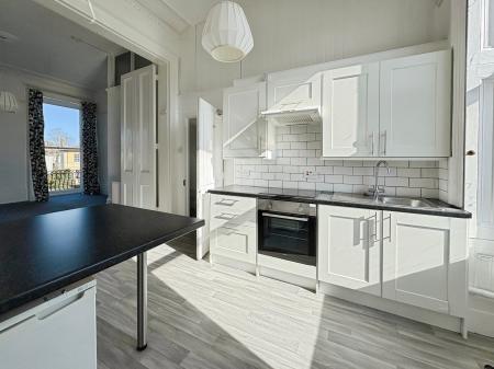 1 bedroom Flat to let in Lansdown Crescent, Lansdown, Cheltenham, GL50