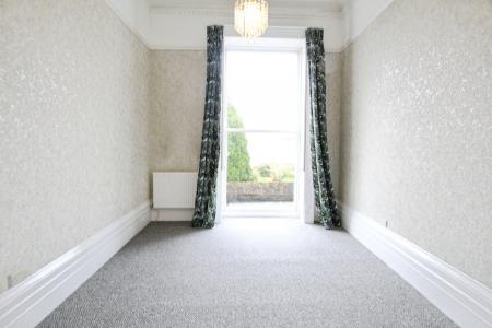 1 bedroom Flat to let in Lansdown Crescent, Lansdown, Cheltenham, GL50