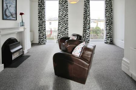 1 bedroom Flat to let in Lansdown Crescent, Lansdown, Cheltenham, GL50