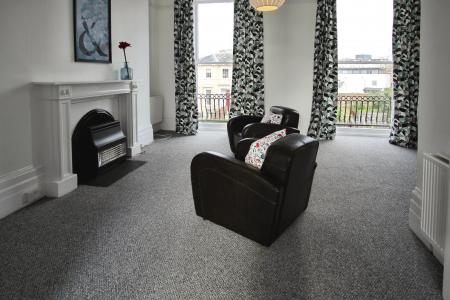 1 bedroom Flat to let in Lansdown Crescent, Lansdown, Cheltenham, GL50