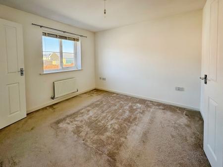 3 bedroom Terraced House to let in Fotescue Road, Bishops Cleeve, Cheltenham, GL52