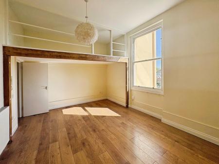 1 bedroom Studio flat to let in Pittville Circus Road, Pittville, Cheltenham, GL52