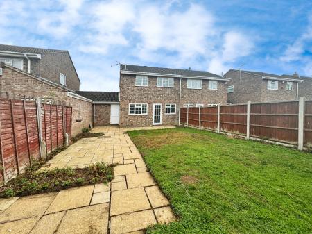 3 bedroom Terraced House to let in Thrush Close, Abbeydale, Gloucester, GL4