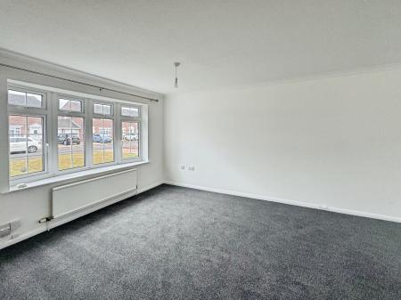 3 bedroom Terraced House to let in Thrush Close, Abbeydale, Gloucester, GL4