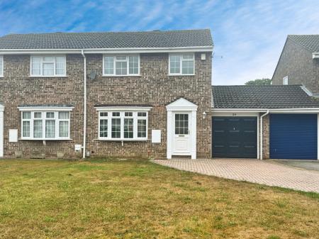 3 bedroom Terraced House to let in Thrush Close, Abbeydale, Gloucester, GL4