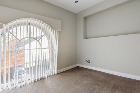 2 bedroom Flat to let in King Street, Cheltenham, GL50