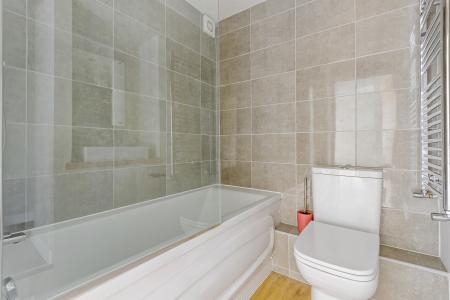2 bedroom Flat to let in King Street, Cheltenham, GL50