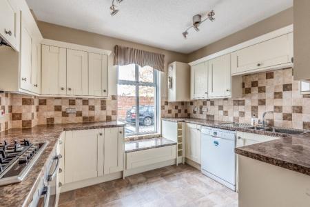 4 bedroom Terraced House to let in Lypiatt Street, Cheltenham, GL50