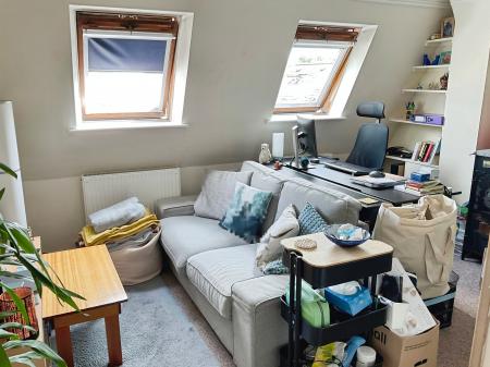 1 bedroom Studio flat to let in High Street, Lower High Street, Cheltenham, GL50