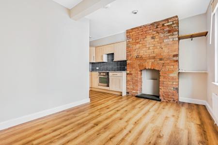 2 bedroom Flat to let in Prestbury Road, Cheltenham, GL52