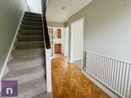 3 bedroom Semi-detached house to let in The Grove, Cheltenham, GL52