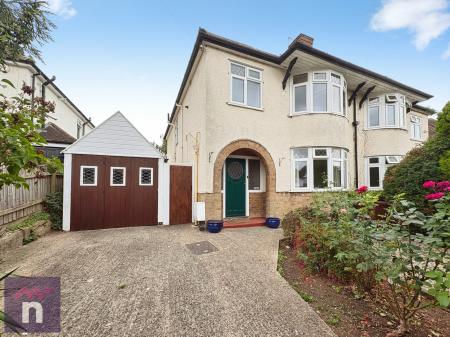 3 bedroom Semi-detached house to let in The Grove, Cheltenham, GL52