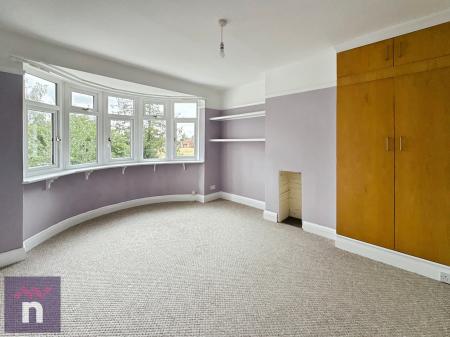 3 bedroom Semi-detached house to let in The Grove, Cheltenham, GL52