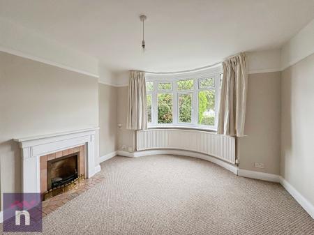 3 bedroom Semi-detached house to let in The Grove, Cheltenham, GL52