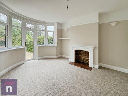 3 bedroom Semi-detached house to let in The Grove, Cheltenham, GL52