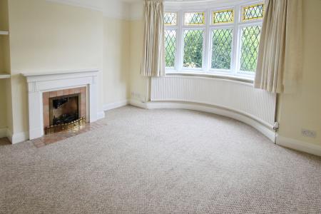 3 bedroom Semi-detached house to let in The Grove, Cheltenham, GL52