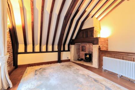 1 bedroom Flat to let in Gloucester Street, Winchcombe, GL54