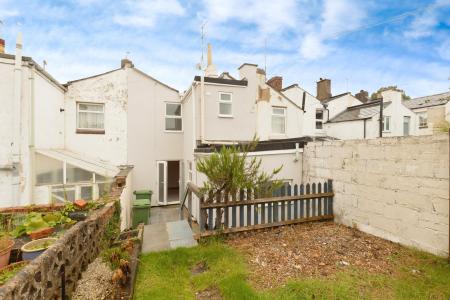 2 bedroom Terraced House to let in Keynsham Street, Cheltenham, GL52