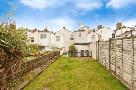 2 bedroom Terraced House to let in Keynsham Street, Cheltenham, GL52