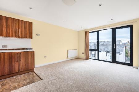 2 bedroom Flat to let in Dunalley Street, St Pauls, Cheltenham, GL50