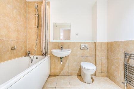 2 bedroom Flat to let in Dunalley Street, St Pauls, Cheltenham, GL50