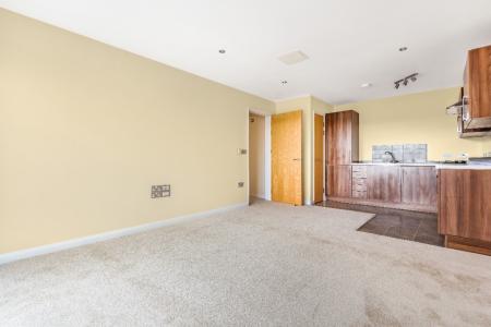 2 bedroom Flat to let in Dunalley Street, St Pauls, Cheltenham, GL50