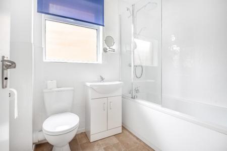 4 bedroom Semi-detached house to let in College Baths Road, Cheltenham, GL53