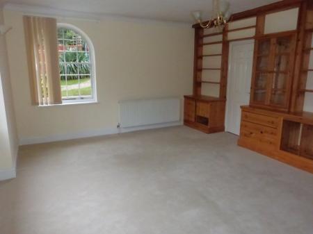 1 bedroom Flat to let in Cleevelands Drive, Pittville, Cheltenham, GL50