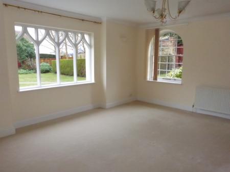 1 bedroom Flat to let in Cleevelands Drive, Pittville, Cheltenham, GL50