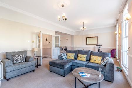 3 bedroom Flat to let in The Broad Walk, Imperial Square, Cheltenham, GL50