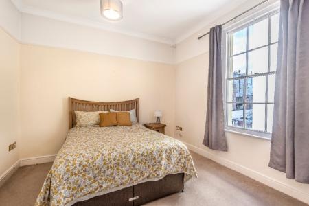 3 bedroom Flat to let in The Broad Walk, Imperial Square, Cheltenham, GL50