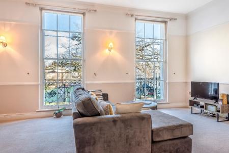 3 bedroom Flat to let in The Broad Walk, Imperial Square, Cheltenham, GL50
