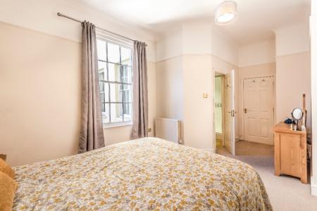 3 bedroom Flat to let in The Broad Walk, Imperial Square, Cheltenham, GL50