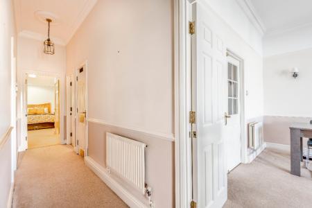 3 bedroom Flat to let in The Broad Walk, Imperial Square, Cheltenham, GL50