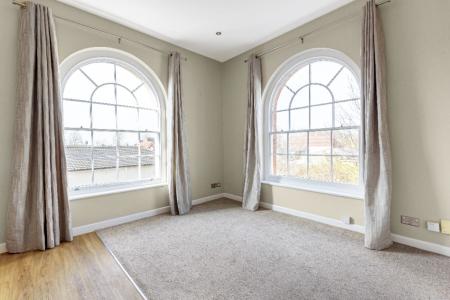 1 bedroom Flat to let in King Street, Cheltenham, GL50