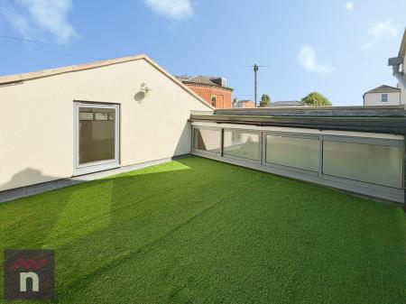 2 bedroom Mews house to let in Back Albert Place, Pittville, Cheltenham, GL52