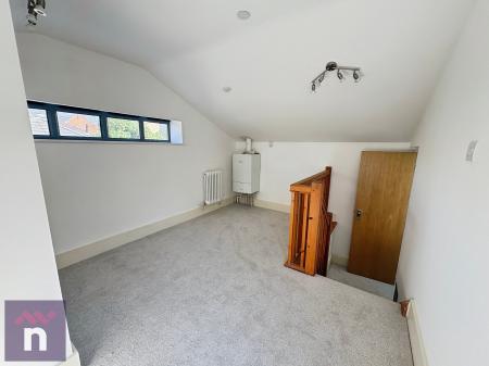 2 bedroom Mews house to let in Back Albert Place, Pittville, Cheltenham, GL52