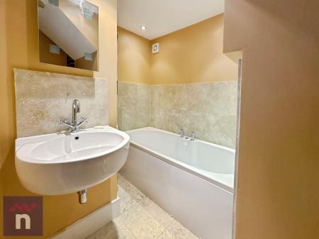 2 bedroom Mews house to let in Back Albert Place, Pittville, Cheltenham, GL52
