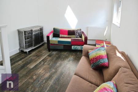 1 bedroom Detached house to let in Brooksdale Lane, Leckhampton, Cheltenham, GL53