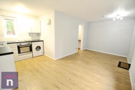 1 bedroom Flat to let in Tom Price Close, Fairview, Cheltenham, GL52