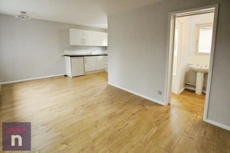 1 bedroom Flat to let in Tom Price Close, Fairview, Cheltenham, GL52